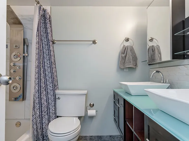 301 N Beauregard St #902 — Photo 29