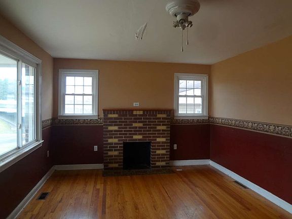 3rd image of 1813 Fort Robinson Dr