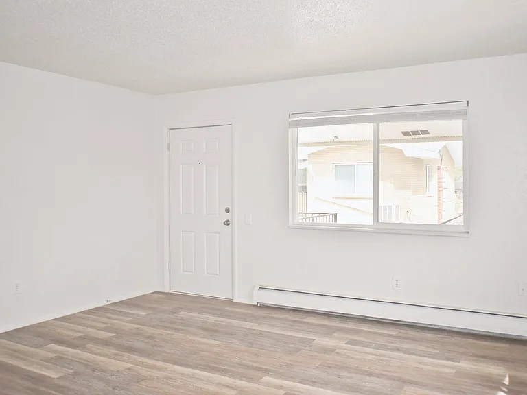 Summit View Apartments — Photo 36