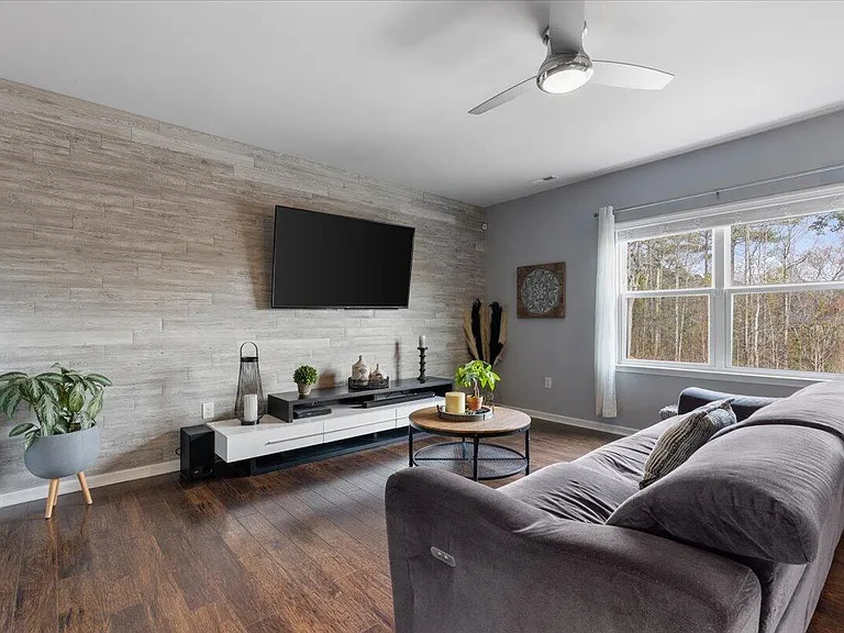 2678 Averon Dr — Photo 36