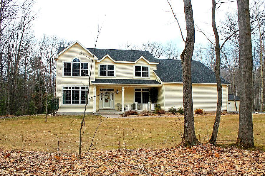 1st image of 190 Huron Woods Dr