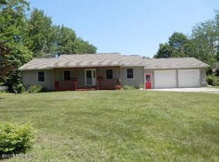 6225 Farr Rd, Onekama, MI 49675