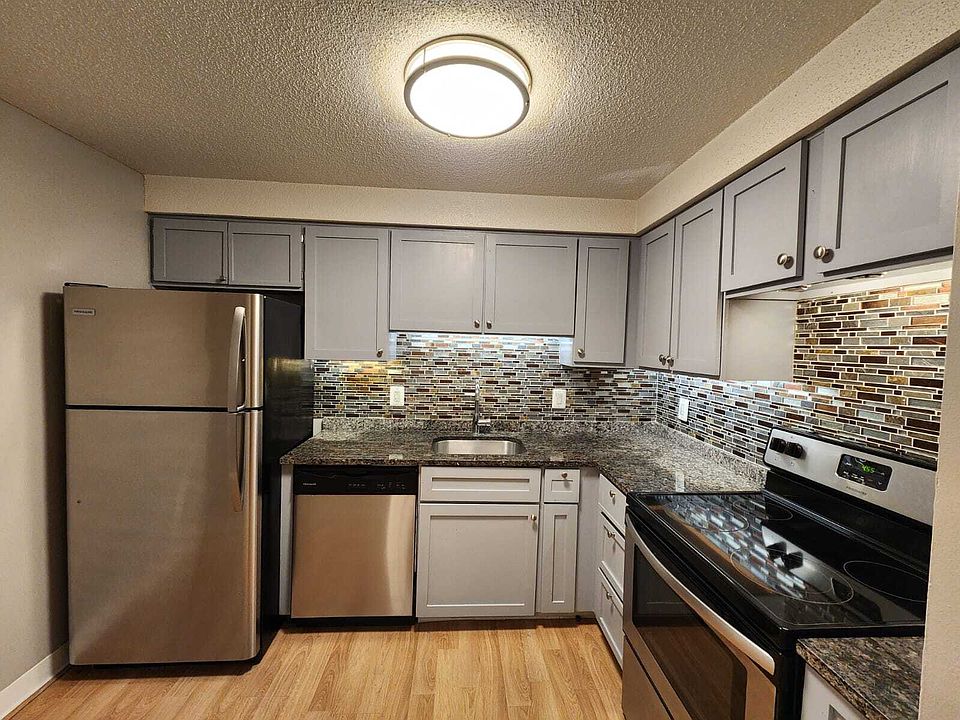 1st image of 1380-1390 East St #1380-1390