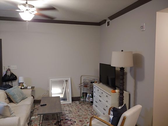 5th image of 1424 9th St #102