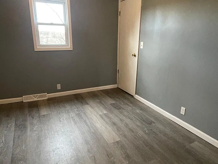 2807 Craighead Ln — Photo 2