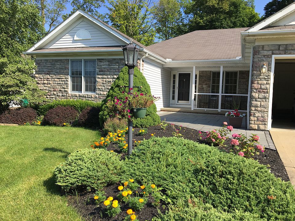 1st image of 3064 Darien Ln