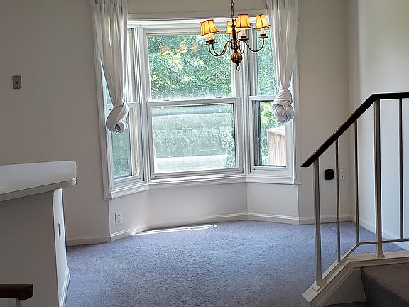 3rd image of 10245 Jamaica Ln