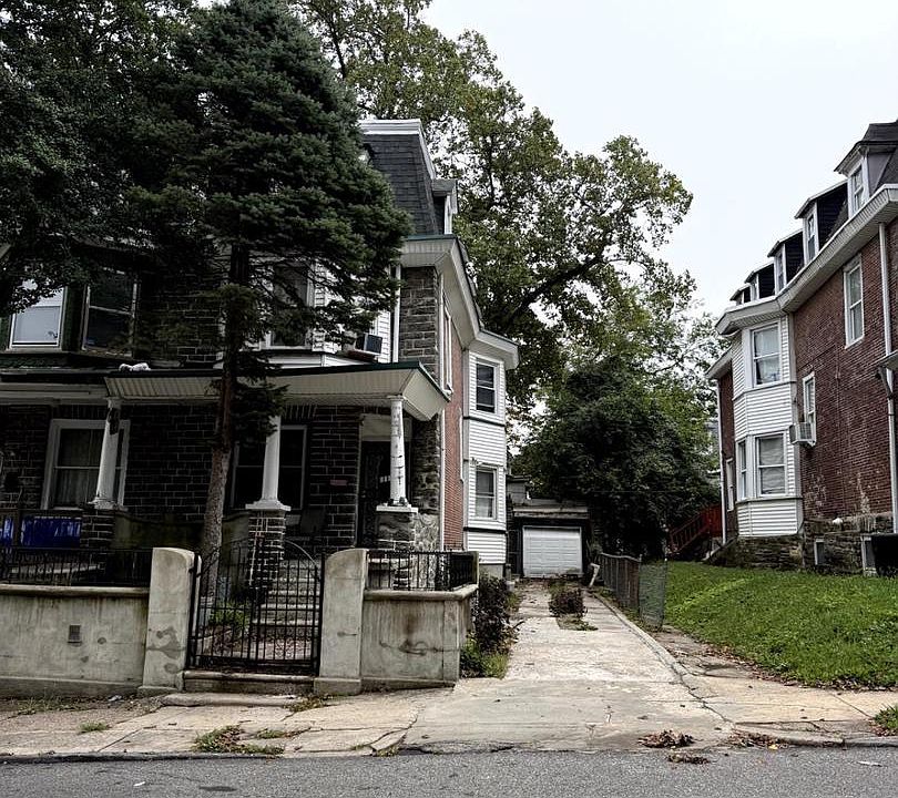 1st image of 528 E Johnson St