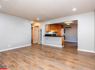 768 Calderon Ave APT B, Mountain View, CA 94041