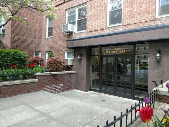 2675 Ocean Avenue image 1 of 16