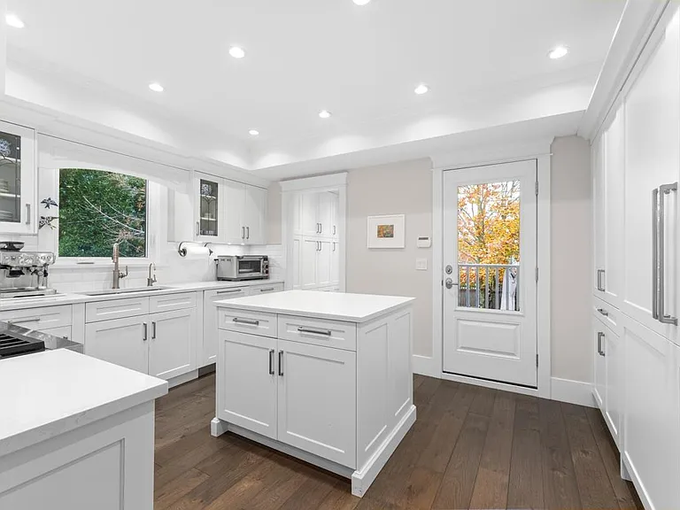 3095 W 5th Ave — Photo 13