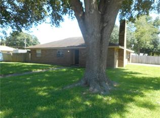 143 Hunt St, Belle Chasse, LA 70037