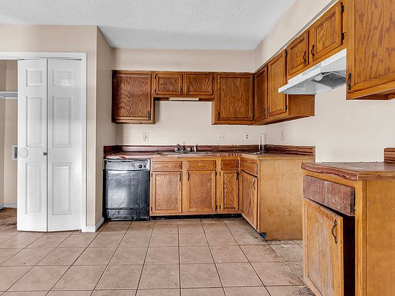 5th image of 480 Elmfield Cv