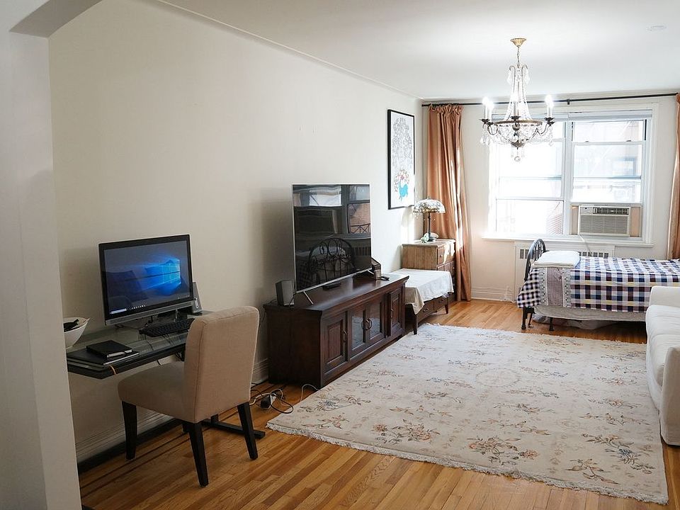 1st image of 310 W 55th St APT 4C