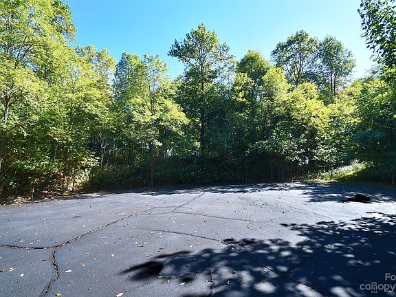 4th image of 219 Peseco Dr