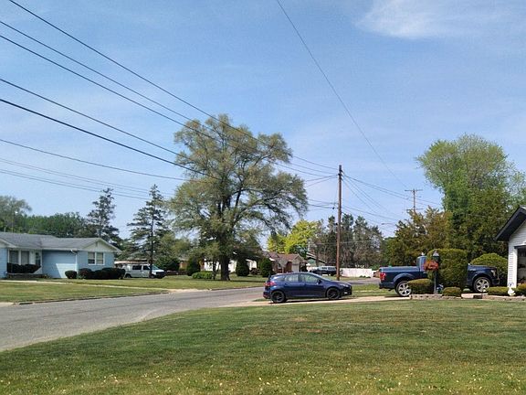 5th image of 4129 Amelia Dr