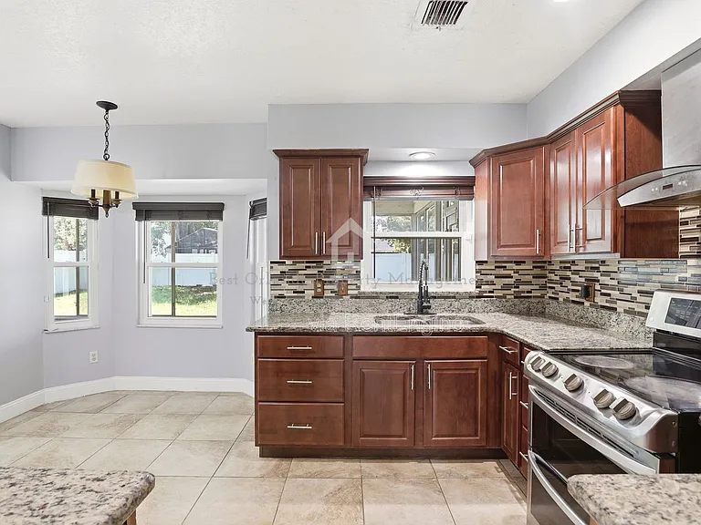 6018 Brookhill Cir — Photo 16