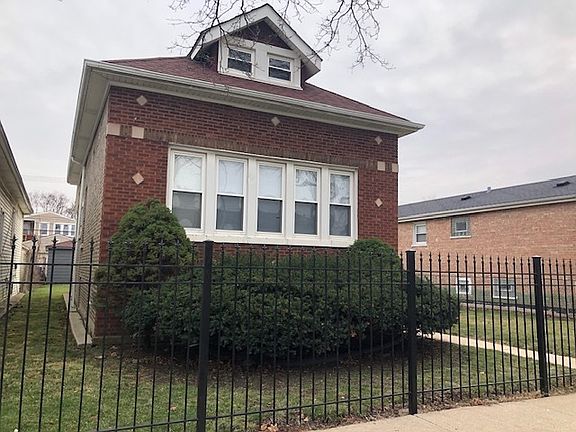 2nd image of 5005 W Bloomingdale Ave
