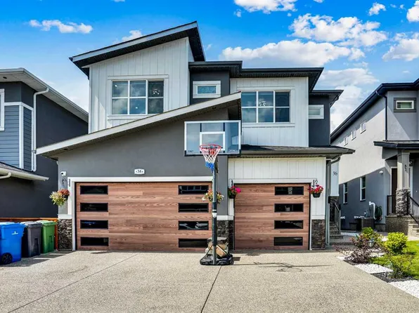 36 E Waterford Ter, Chestermere, AB T1X 2P6