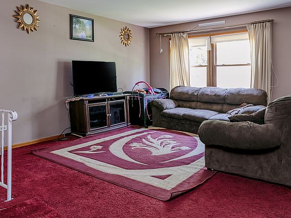 2nd image of 7431 Camelia Dr
