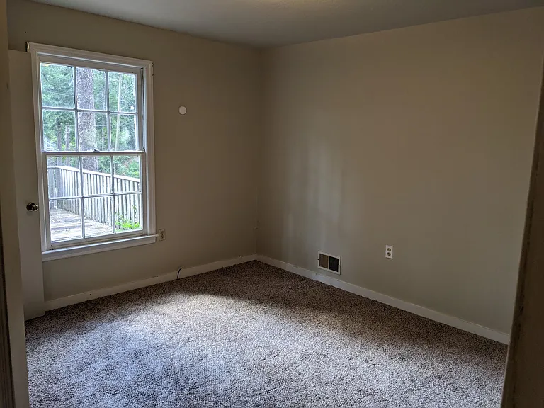130 Brentwood Pl NE — Photo 12