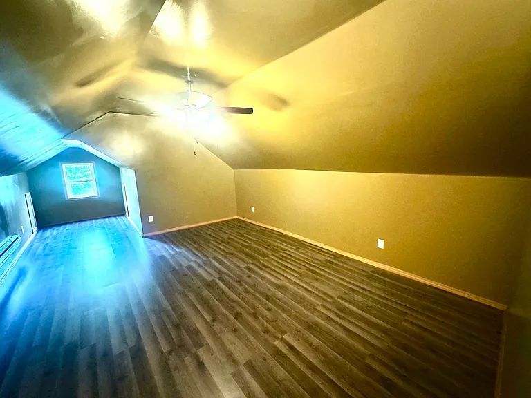 1303 Edgerton St — Photo 17