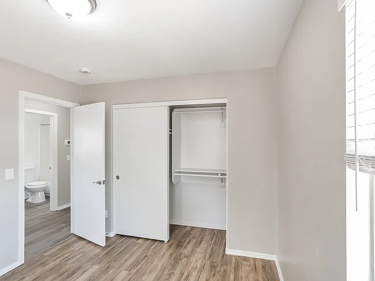 6558 W Chickasaw St — Photo 15