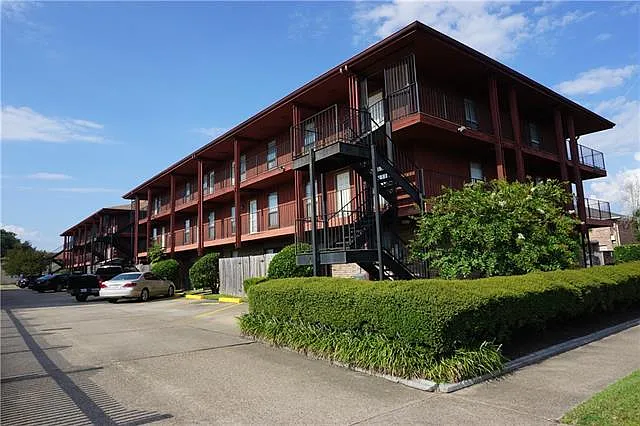 2 bed, 1.5 bath, 1140 sqft, $1,450 — Photo 1