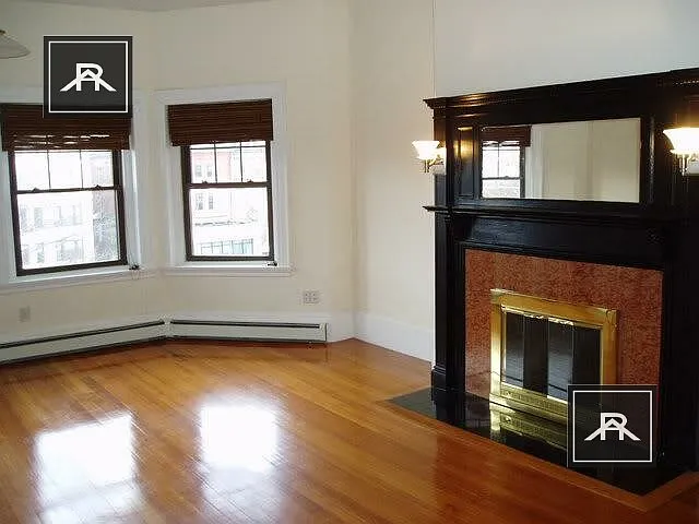1689 Beacon St #2 — Photo 4
