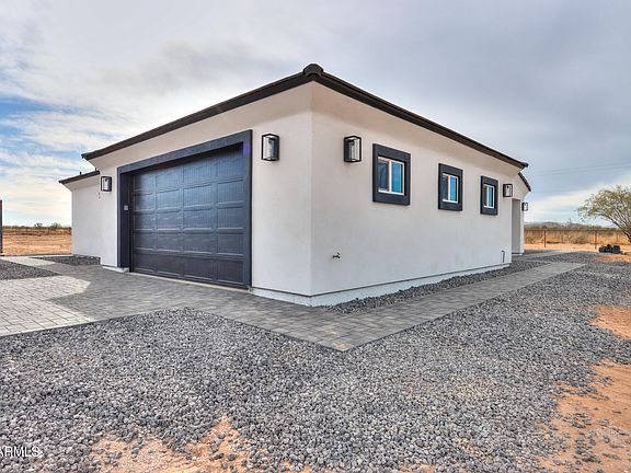 5th image of 43521 W Carefree Place
