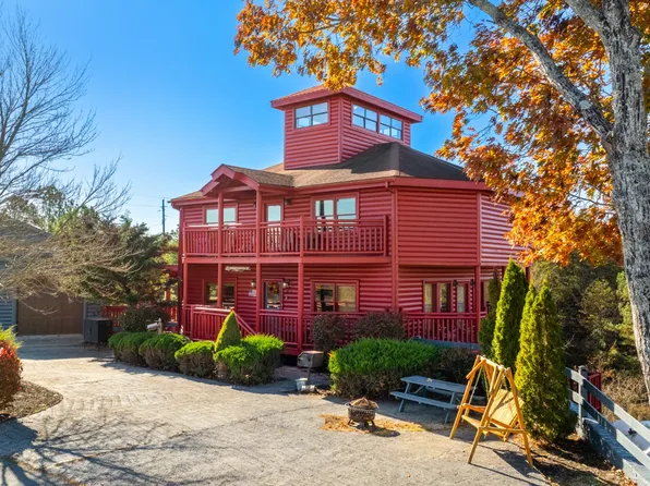 2079 Kerr Rd, Sevierville, TN 37876