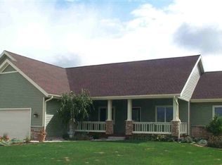 402 N Ridge Dr, Waunakee, WI 53597