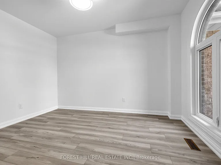 477 Cummer Ave — Photo 16