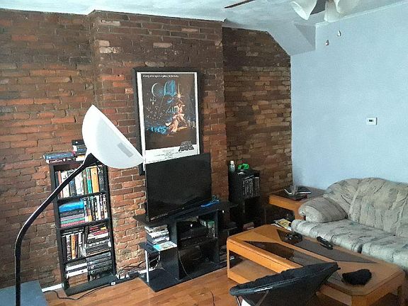 Natural beautiful brick refurbished 