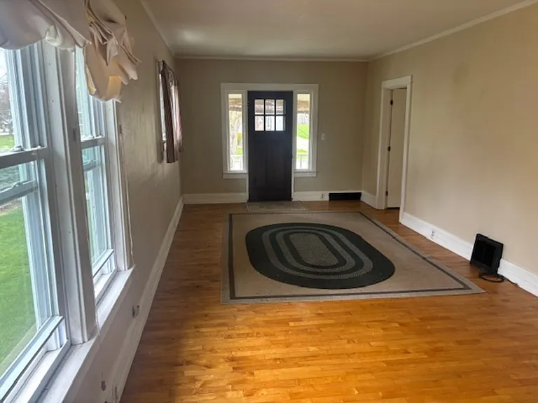 807 E Atlantic St — Photo 3