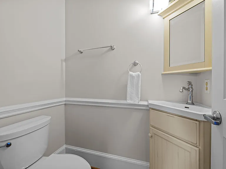 504 Parks Village Rd — Photo 14