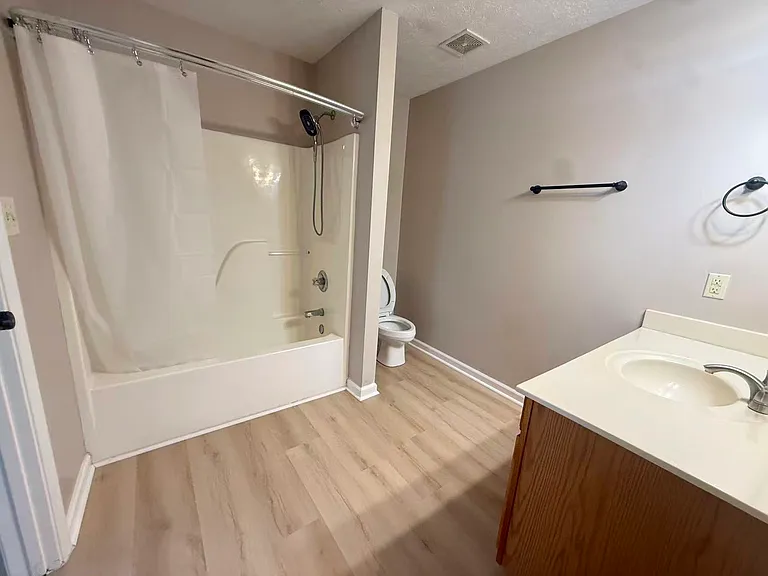 1196 Lacy Ln — Photo 15