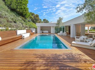 1106 N Hillcrest Rd, Beverly Hills, CA 90210