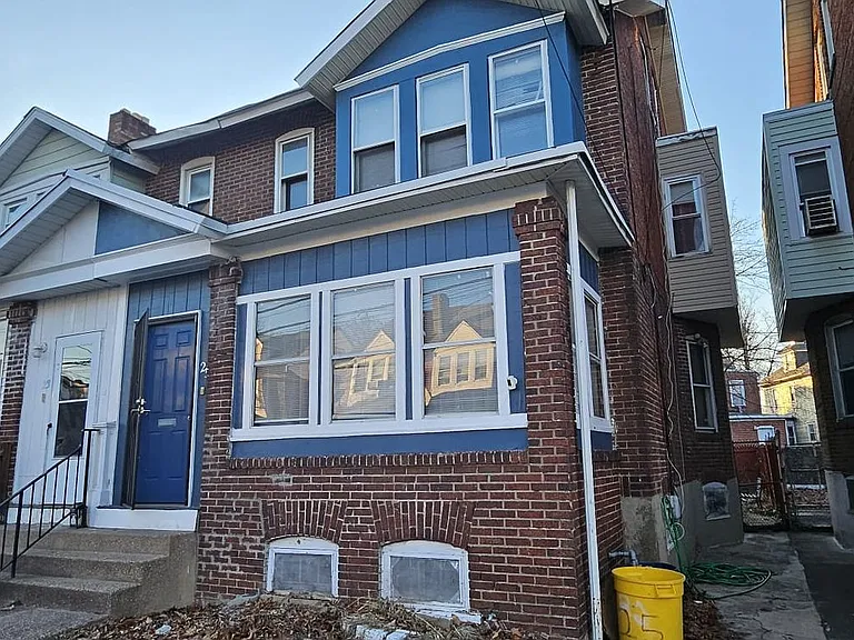 25 Laurel Ave #8GN7 — Photo 1