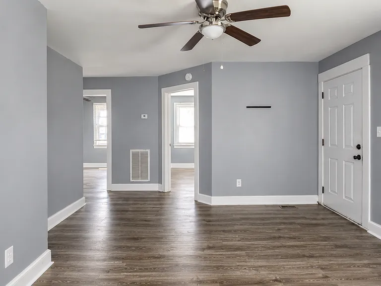 504 Homestead Ave #1 — Photo 2