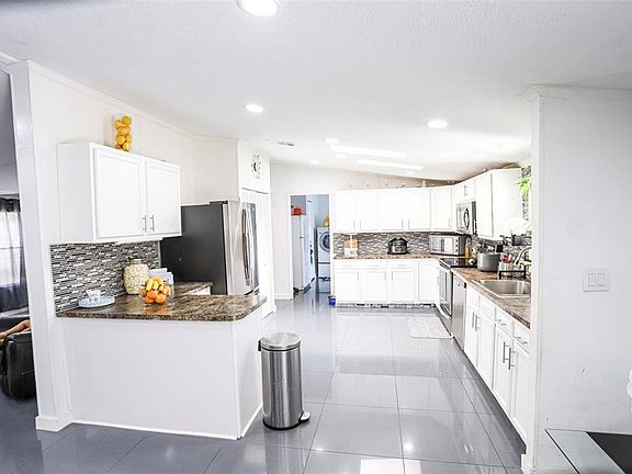 5th image of 41 Ferguson Ln