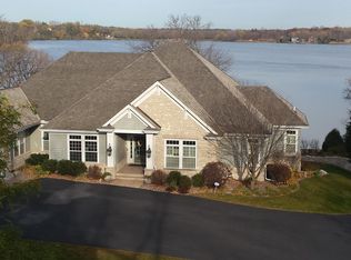 1505 Edgewater Ave, Arden Hills, MN 55112