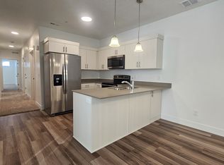 13687 S Hanley Ln #DD204, Riverton, UT 84096