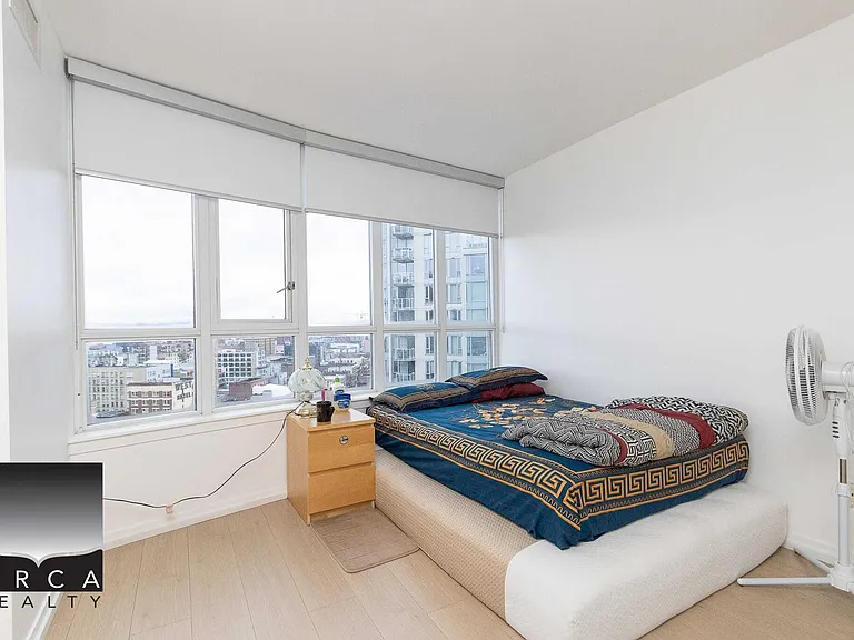 63 Keefer Pl #2006 — Photo 9