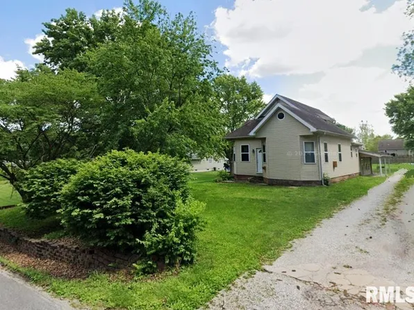 319 Ash St, Carlinville, IL 62626