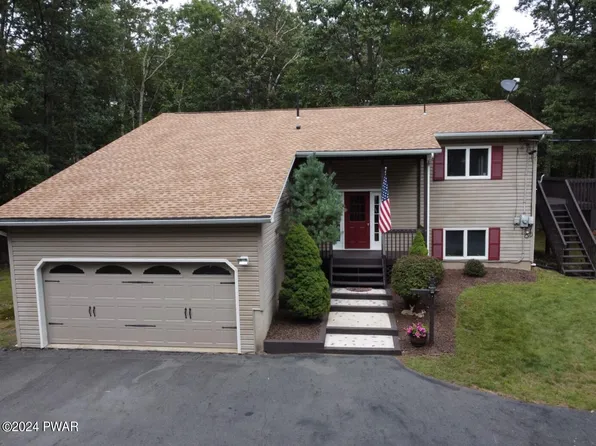 126 Hawk View Dr, Milford, PA 18337