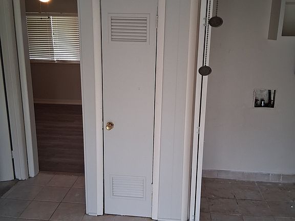 5th image of 65 Lakeside Dr