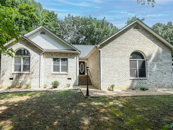 2615 Butterwood Dr, Powhatan, VA 23139