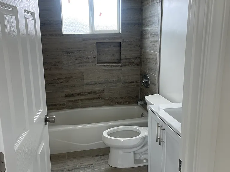 135 E A St #135 — Photo 6