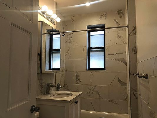 3rd image of 170 Nagle Ave #507